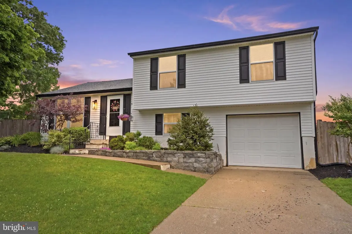 400 Centennial Dr, Morrisville, PA 19067 - #1