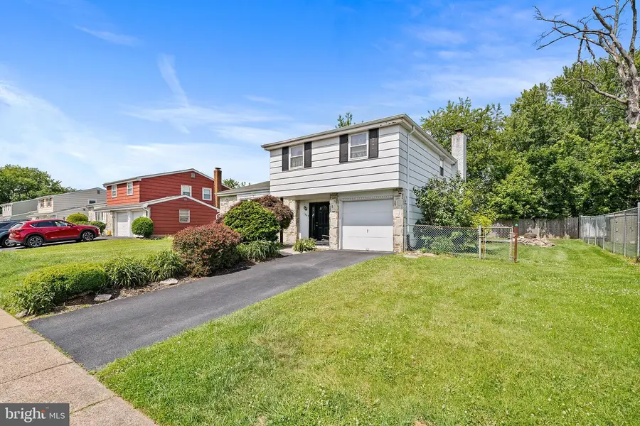 1669 Radburn Rd, Bensalem, PA 19020 - #3