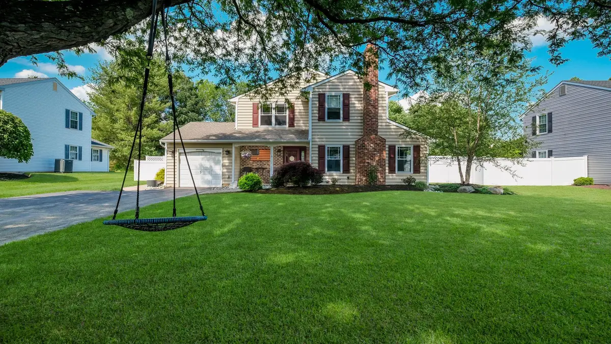 239 Burgundy Ln, Newtown, PA 18940 - #1