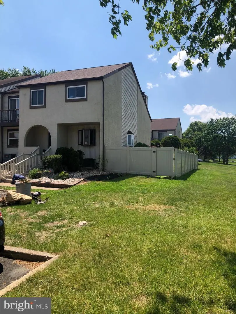 208 Bradley Ct, Southampton, PA 18966 - #3