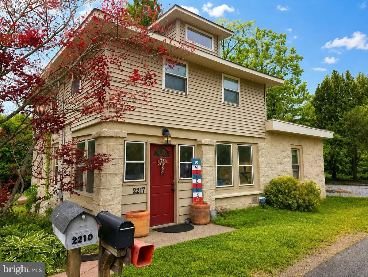 2217 N Rockhill Rd, Sellersville, PA 18960 - #1