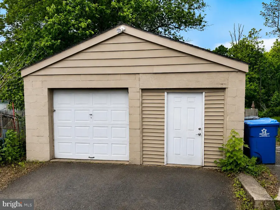 2217 N Rockhill Rd, Sellersville, PA 18960 - #2