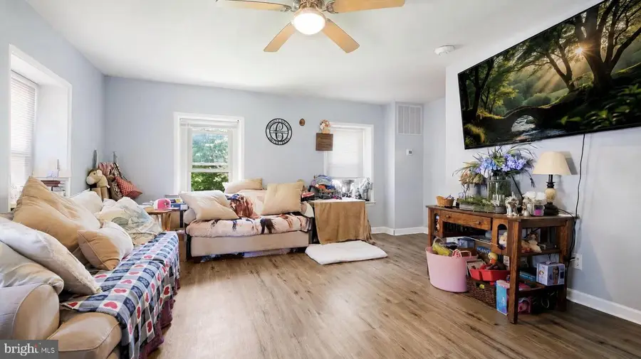 2217 N Rockhill Rd, Sellersville, PA 18960 - #3