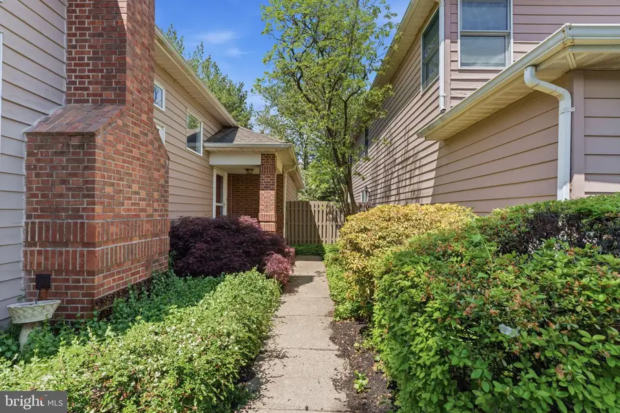 1921 Kirkbride Cir, Yardley, PA 19067 - #2