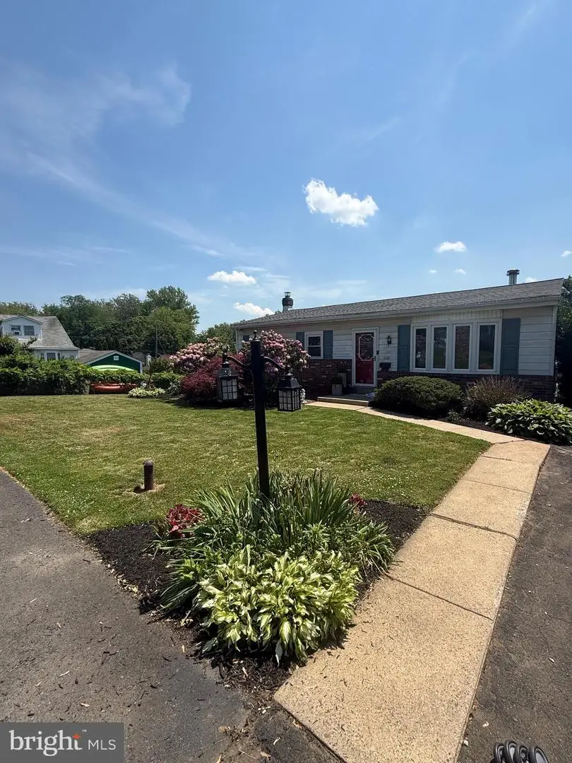 1241 Haines Ave, Feasterville Trevose, PA 19053 - #1