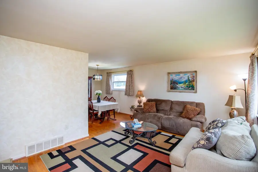 1264 Tulip Rd, Warminster, PA 18974 - #3