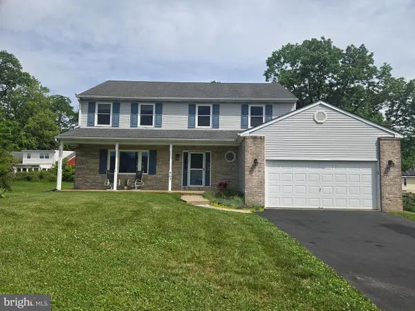 963 Dick Ave, WARMINSTER, PA 18974