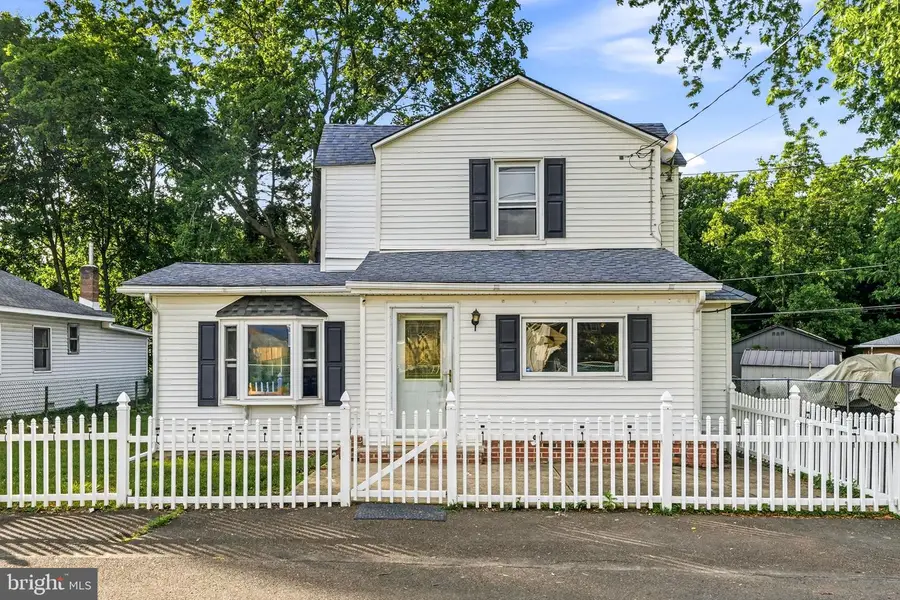 1938 Parkview Ave, Bristol, PA 19007 - #2