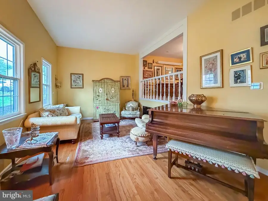 52 Woodbridge Ct N, Langhorne, PA 19047 - #3