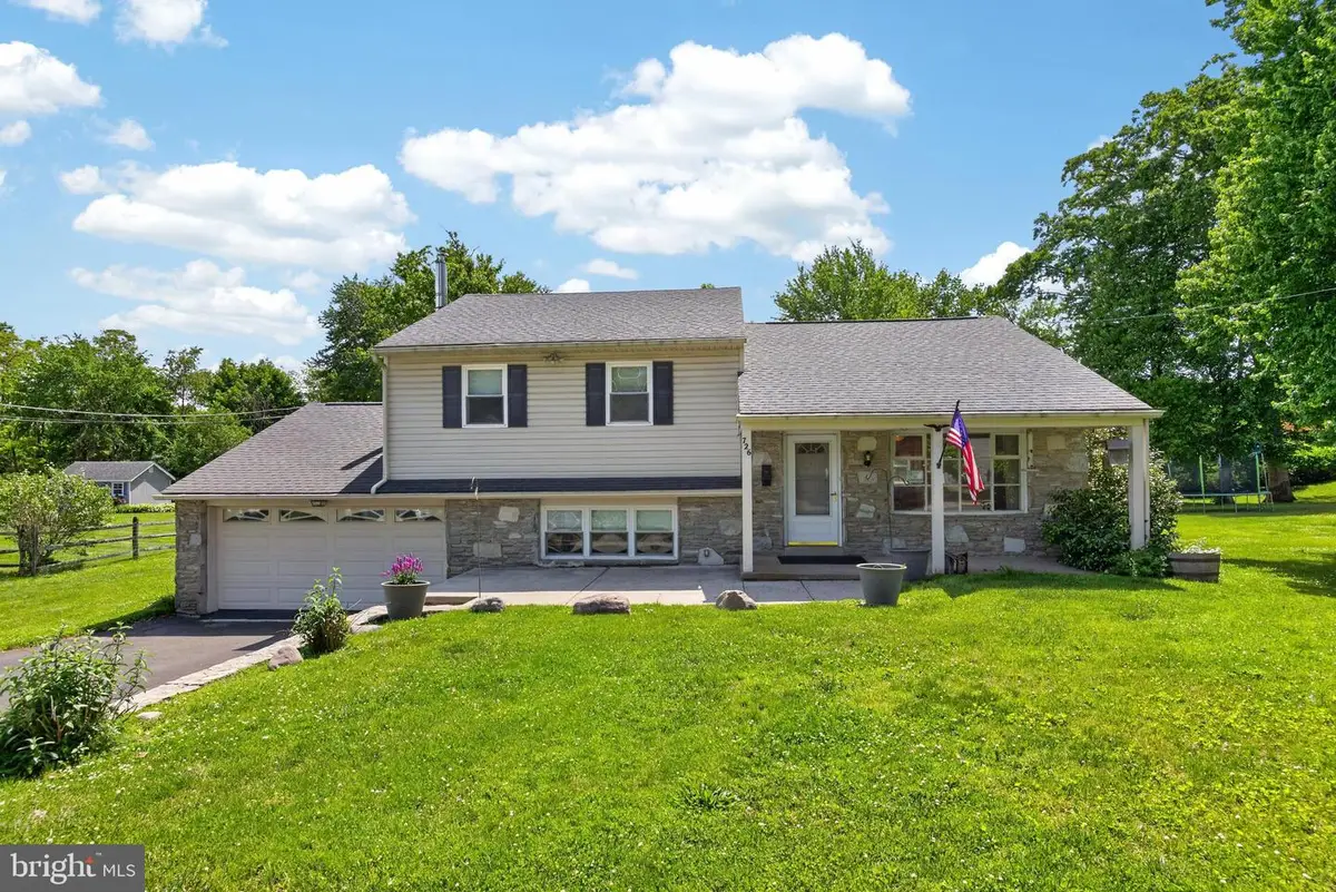 726 Claire Rd, Warminster, PA 18974 - #1