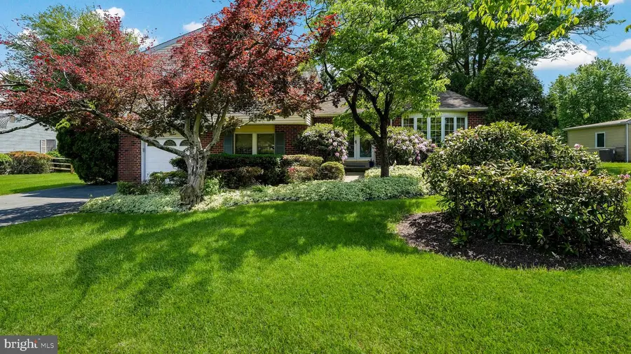 39 Shelley Rd, Holland, PA 18966 - #2