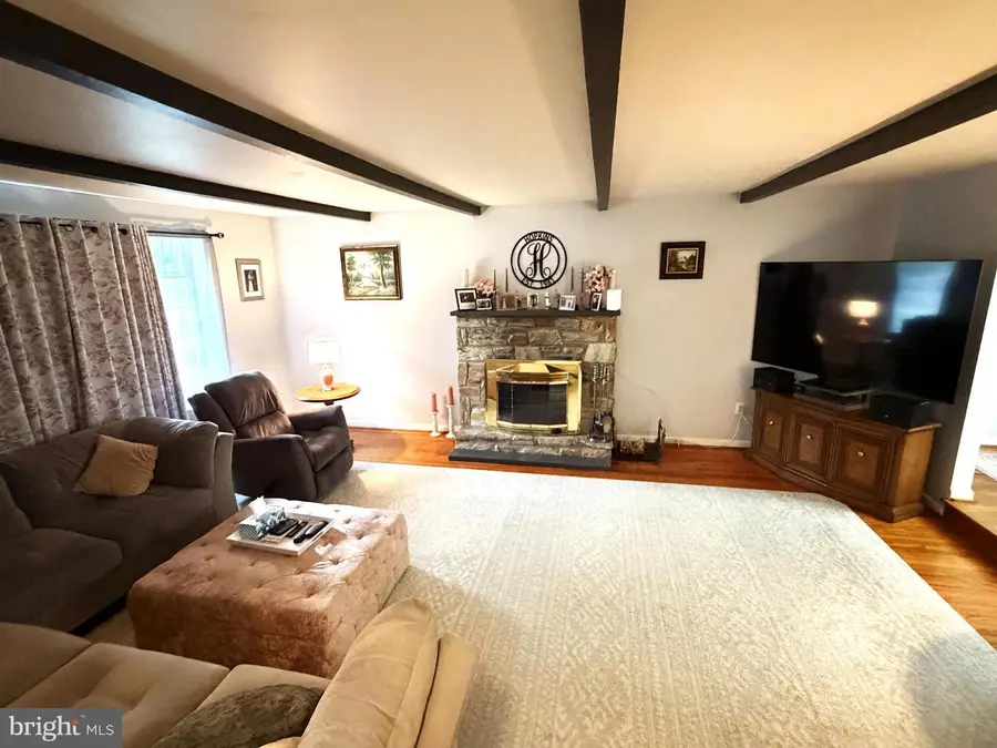 2813 Country Ln, Langhorne, PA 19047 - #3