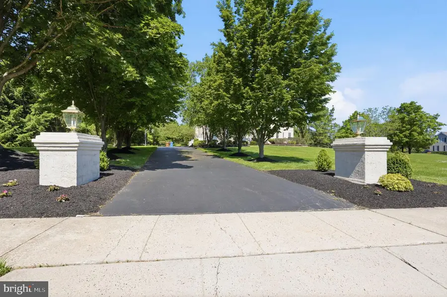 2 Rossiter Cir, New Hope, PA 18938 - #2