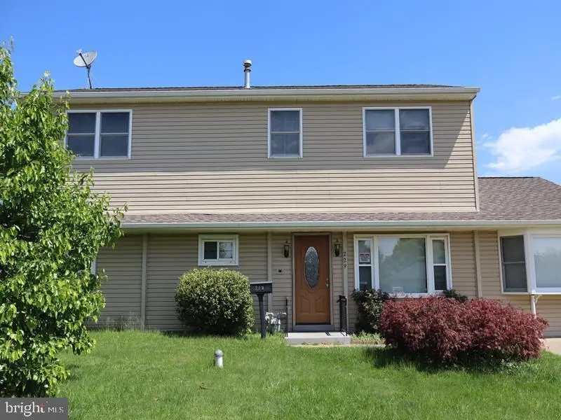 229 Suffolk Rd, Fairless Hills, PA 19030 - #1
