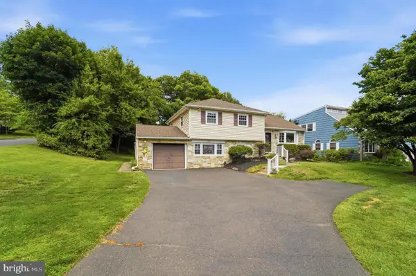 902 Carlin Dr, SOUTHAMPTON, PA 18966