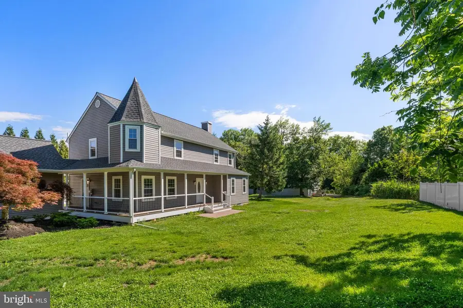 565 Hulmeville Rd, Langhorne, PA 19047 - #3