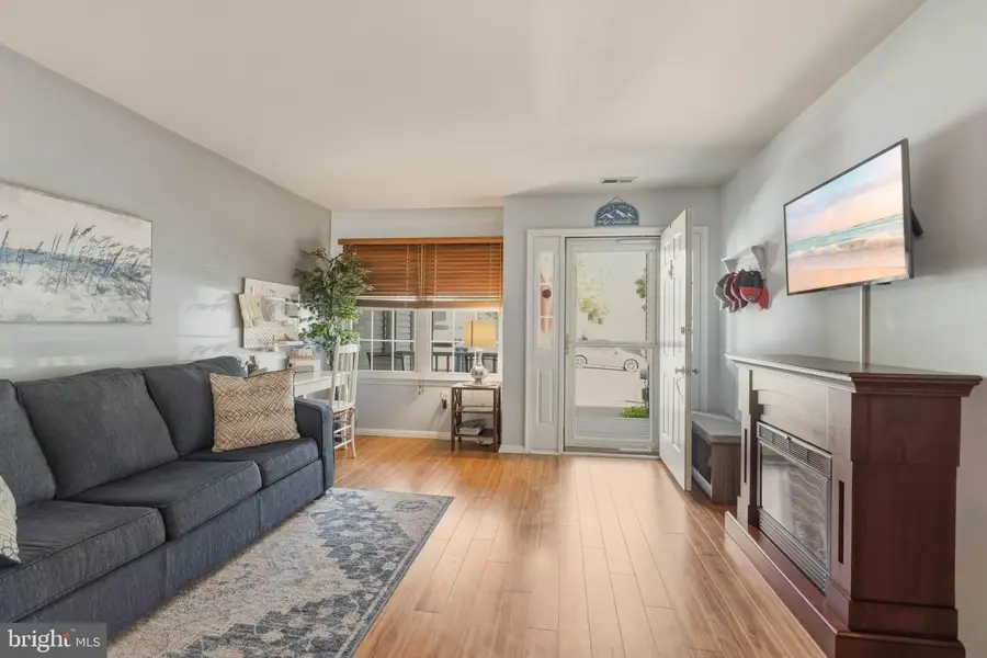 82 Mulberry Dr, Southampton, PA 18966 - #3