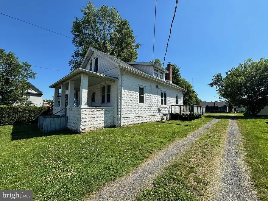 225 Centre St, Langhorne, PA 19047 - #2