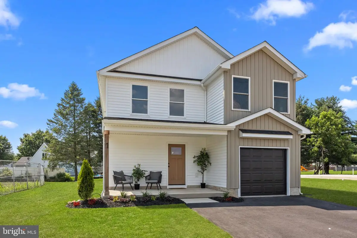 1 Mclevins Ct, Croydon, PA 19021 - #1