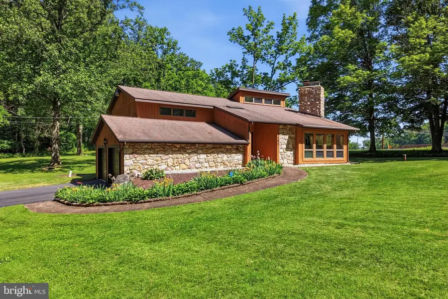 1160 Camp Skymount Rd, Green Lane, PA 18054 - #3