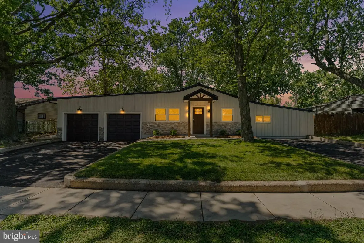 55 Balsam Rd, Levittown, PA 19057 - #1