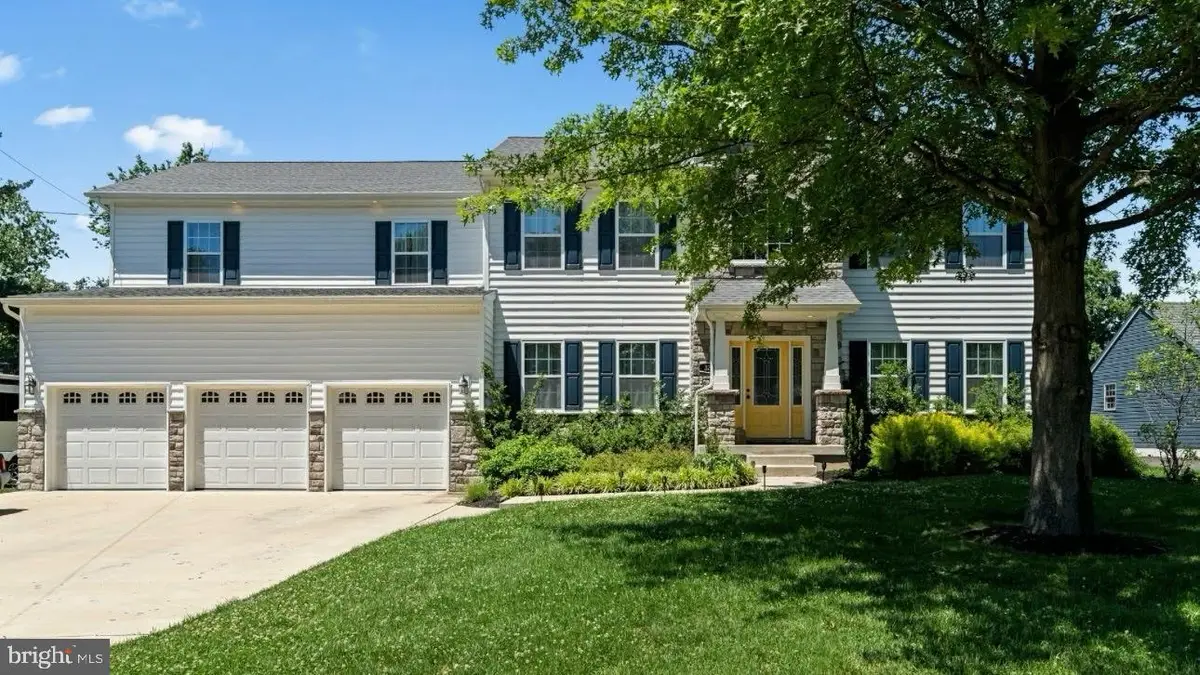 321 W Richardson Ave, Langhorne, PA 19047 - #1