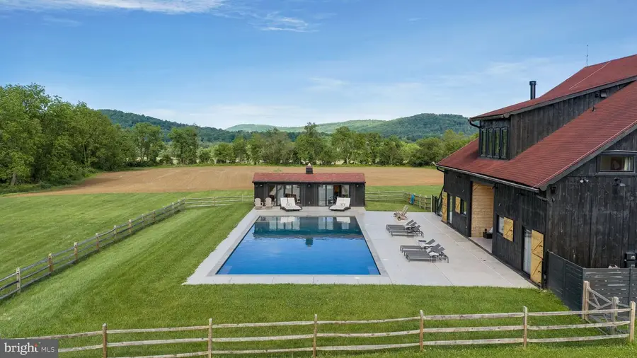 854 Spring Hill Rd, Riegelsville, PA 18077 - #2