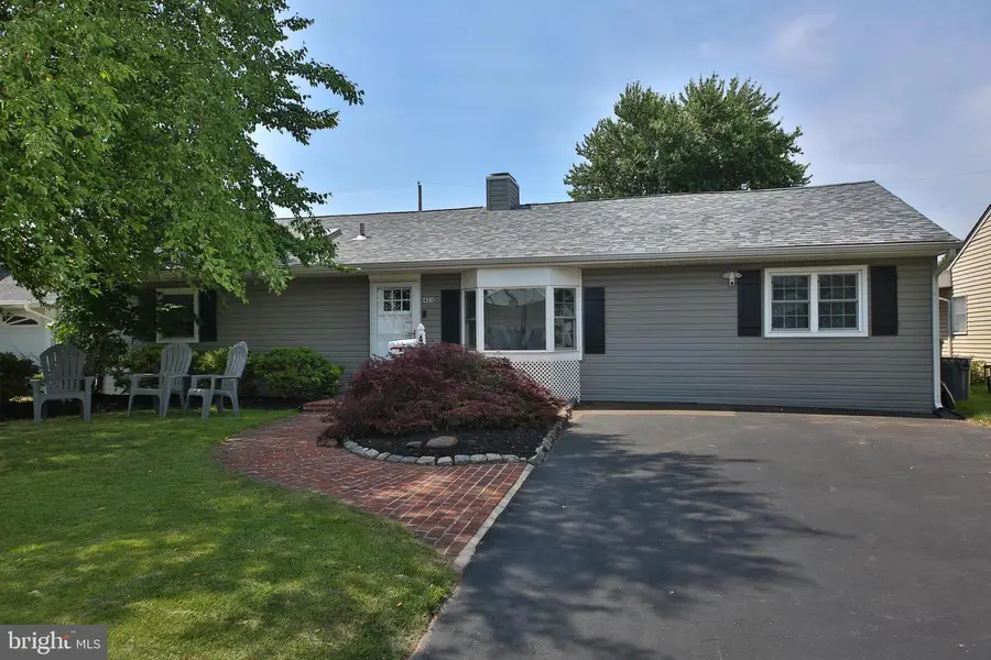 423 Chelsea Rd, Fairless Hills, PA 19030 - #3