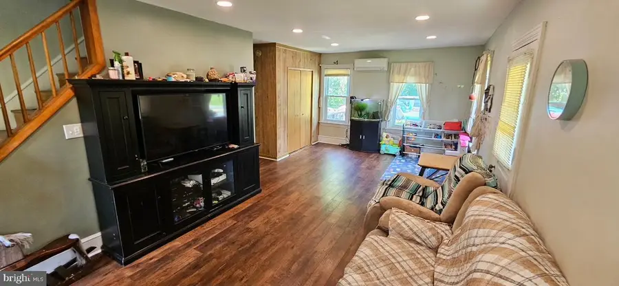 1395 Kumry Rd, Pennsburg, PA 18073 - #2