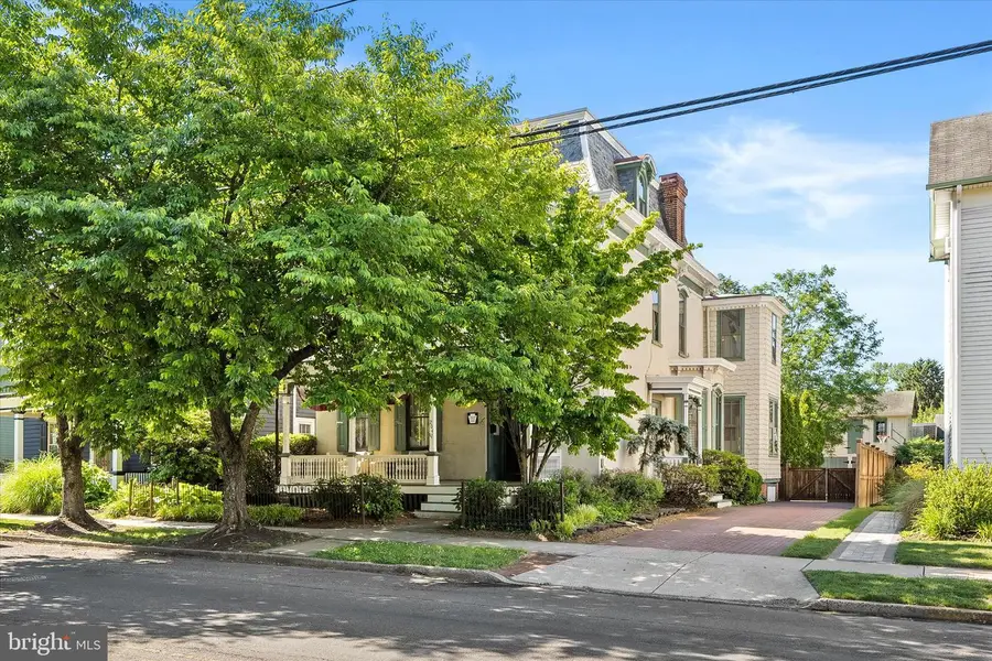204 E Washington Ave, Newtown, PA 18940 - #2
