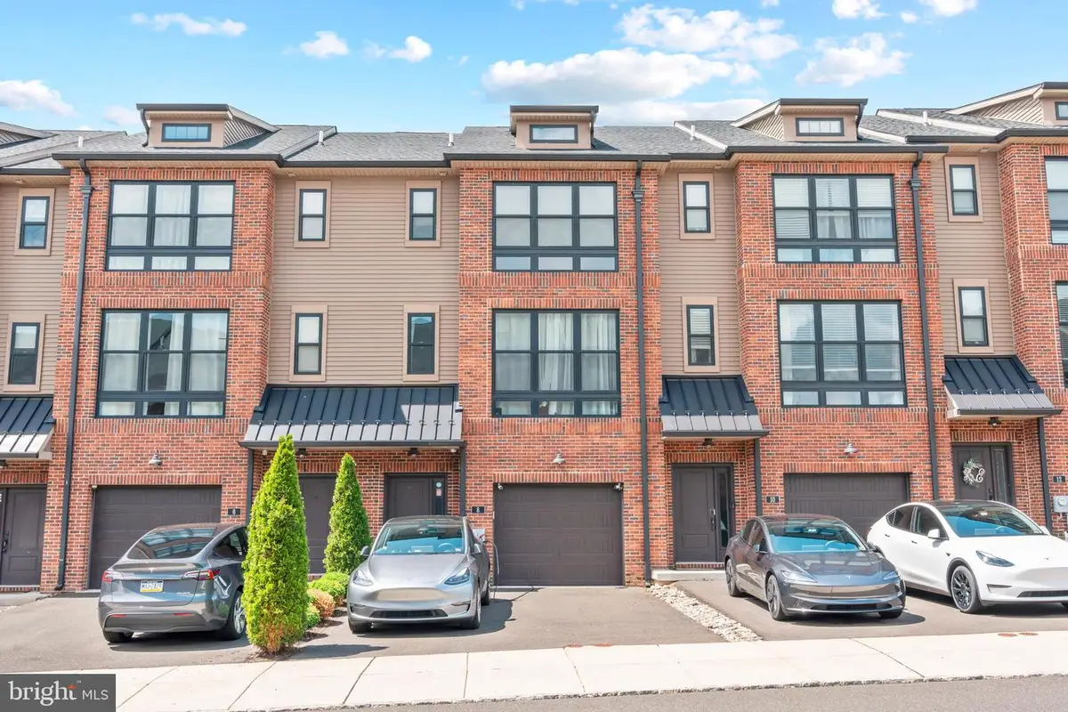 8 Sienna Pl, Feasterville Trevose, PA 19053 - #1