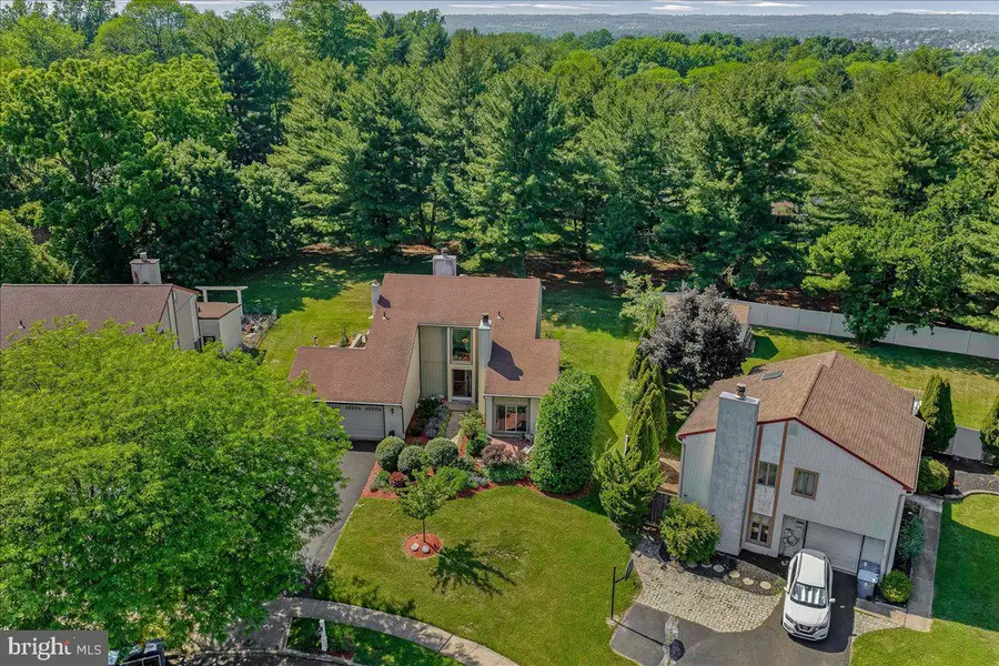 103 Grove Cir, Chalfont, PA 18914 - #2