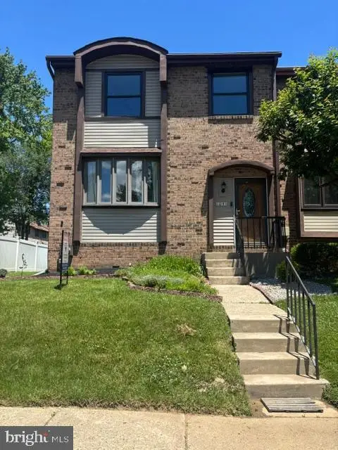 1051 Bolton Ct, Bensalem, PA 19020 - #1