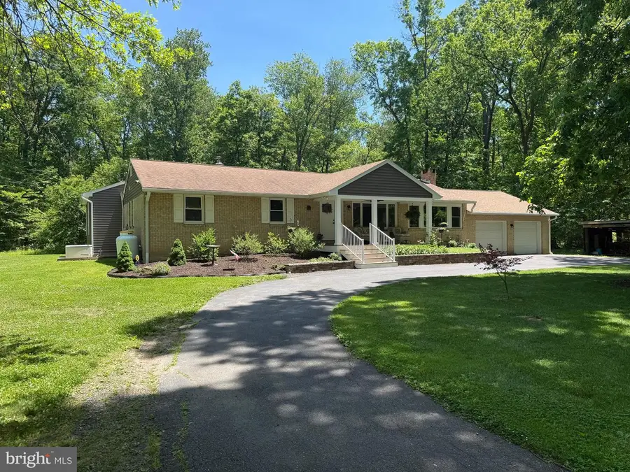 887 W Saw Mill Rd, Quakertown, PA 18951 - #2