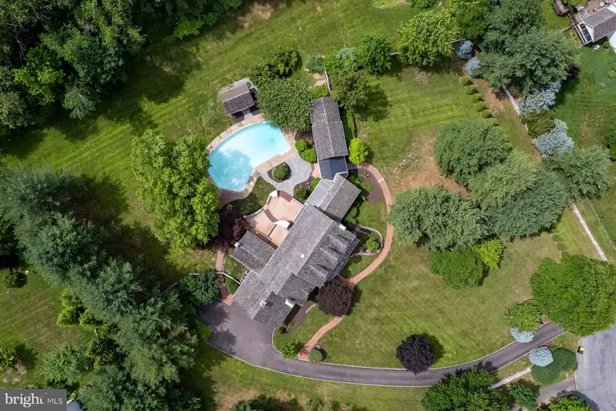 12 Crestwood Cir, New Hope, PA 18938 - #2