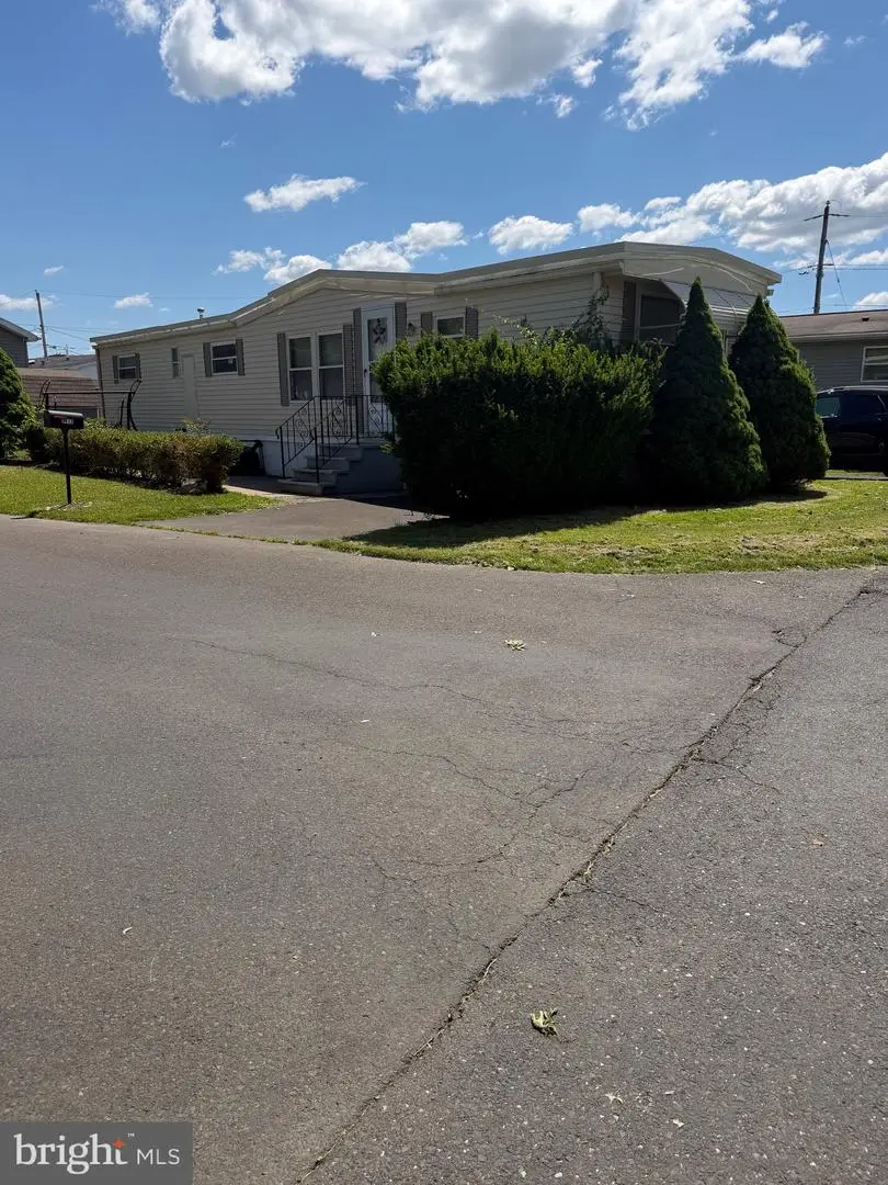 3413 Iris Ave, Feasterville Trevose, PA 19053 - #1
