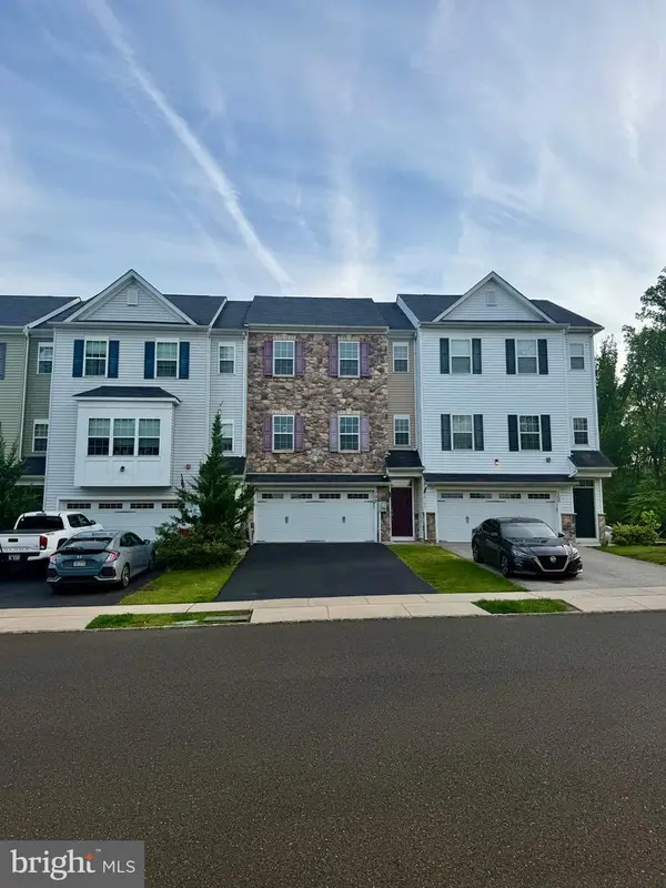 102 Master Ave, FEASTERVILLE TREVOSE, PA 19053