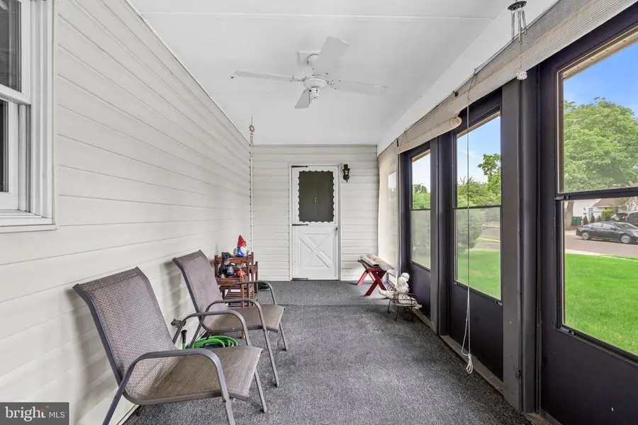 51 Nickelhill Ln, Levittown, PA 19054 - #3