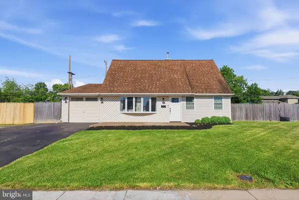 95 Cardinal Rd, LEVITTOWN, PA 19057