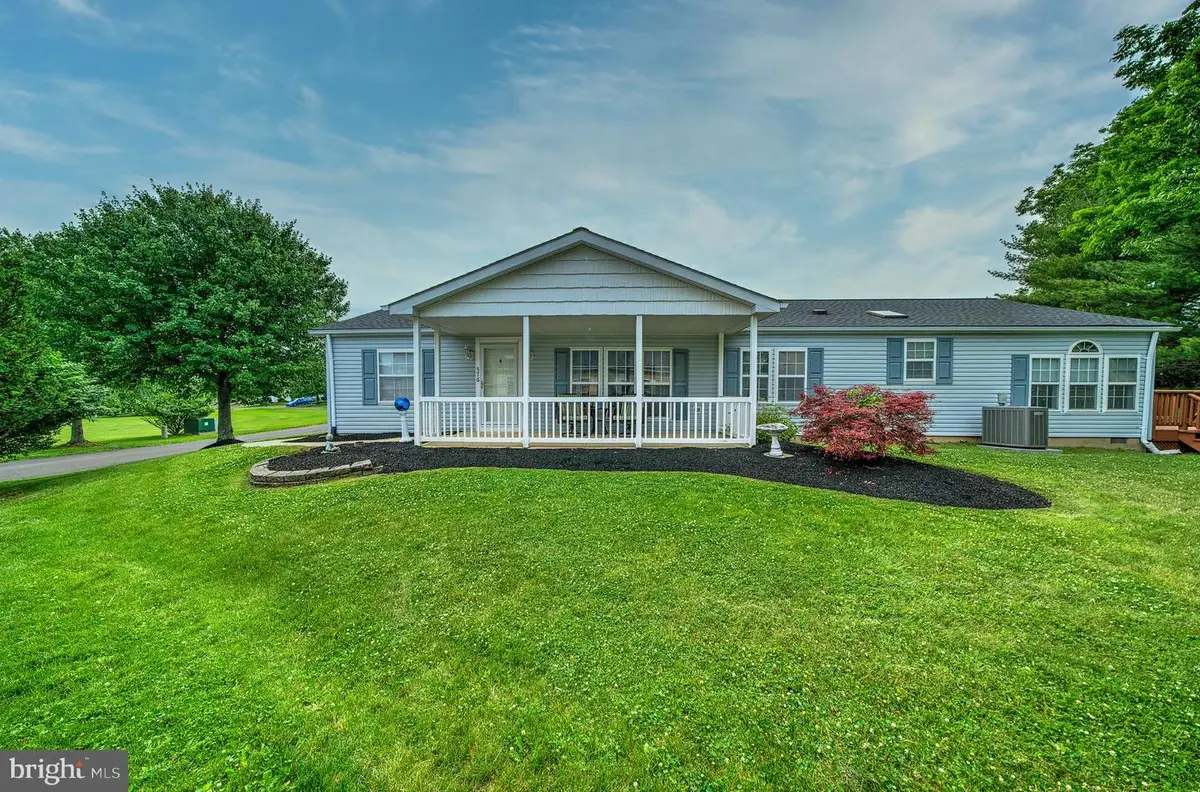 576 Bent Pine Cir, New Hope, PA 18938 - #1
