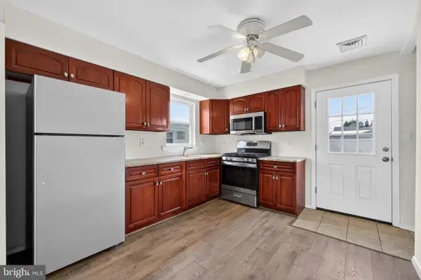 4627 Gary Dr, BRISTOL, PA 19007