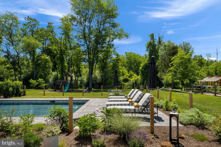 6214 Saw Mill Rd, New Hope, PA 18938 - #2