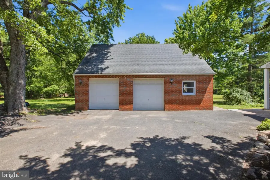 6338 Stump Rd, Pipersville, PA 18947 - #2