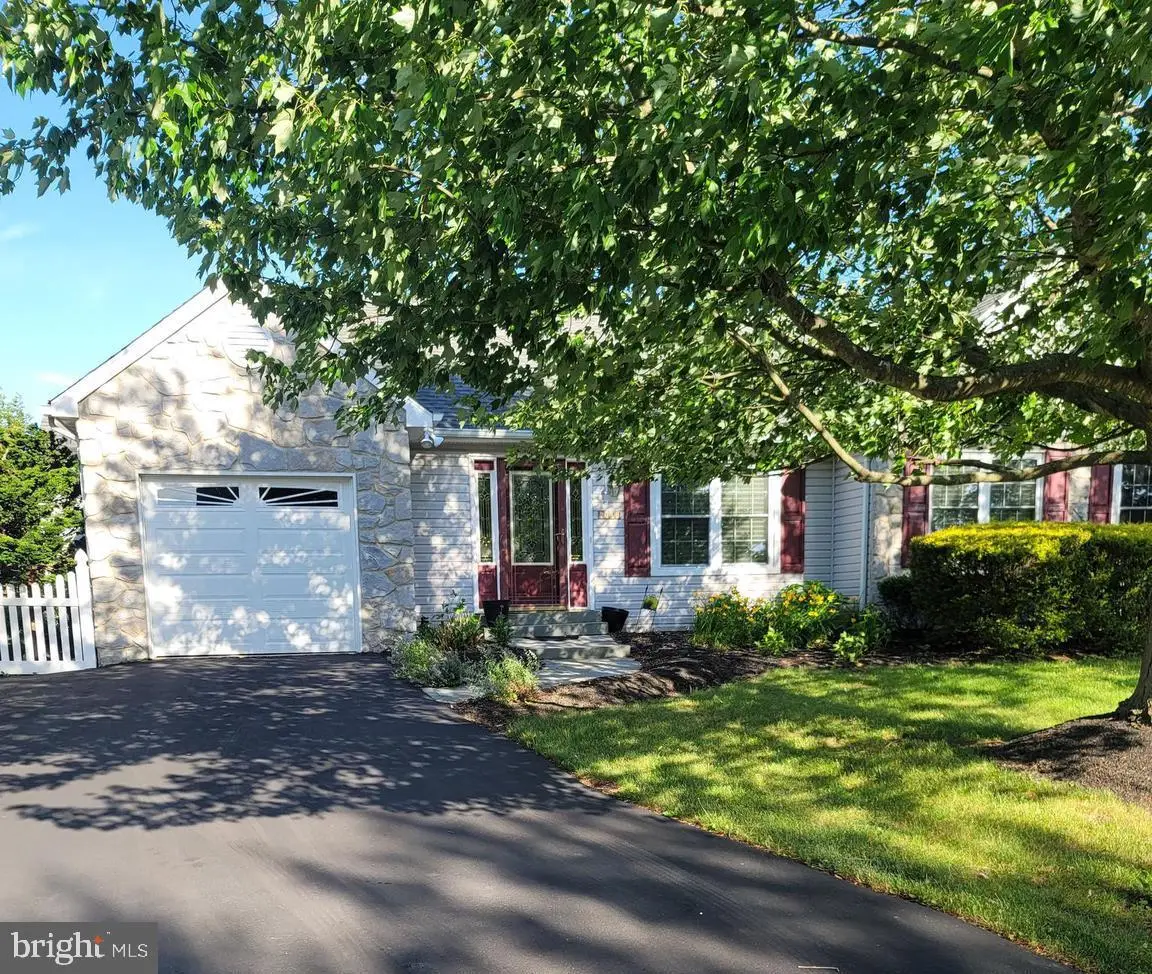 4802 Rush Dr, Pipersville, PA 18947 - #1