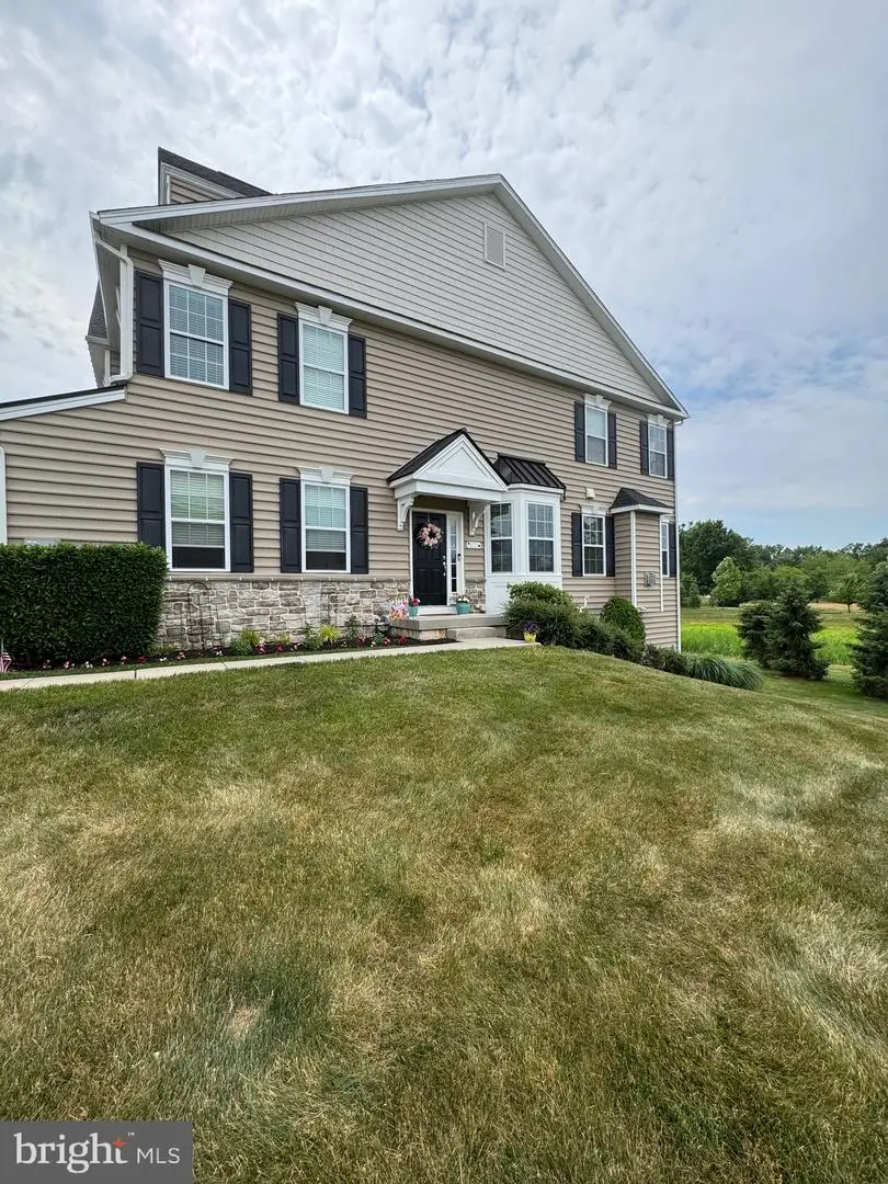 327 W Boulder Dr, Chalfont, PA 18914 - #1