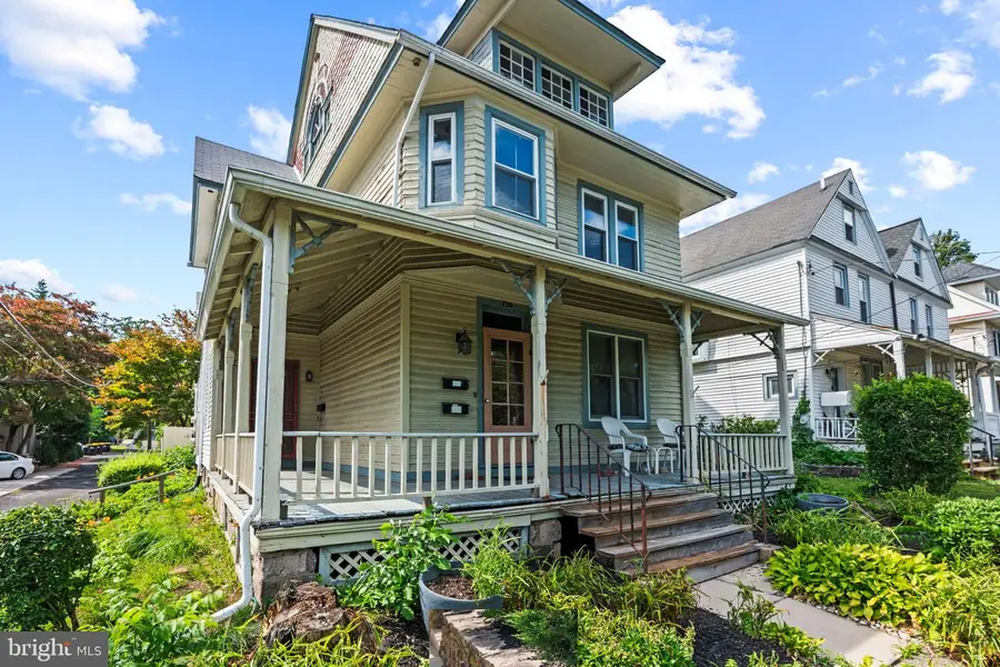 139 W Ashland St, Doylestown, PA 18901 - #3