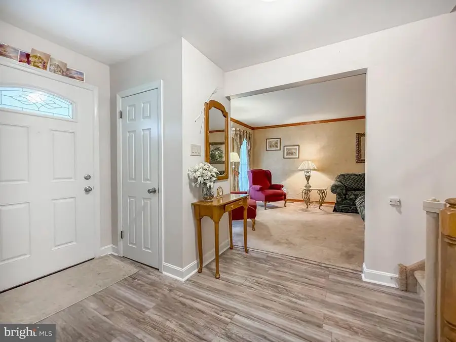735 Ross Dr, Feasterville Trevose, PA 19053 - #2