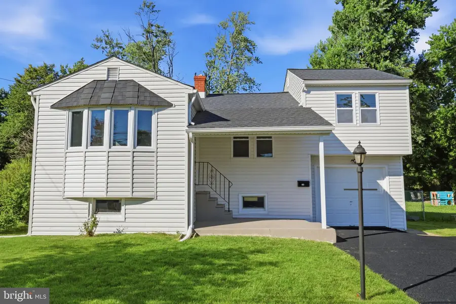 110 Elmwood Ave, Feasterville Trevose, PA 19053 - #3