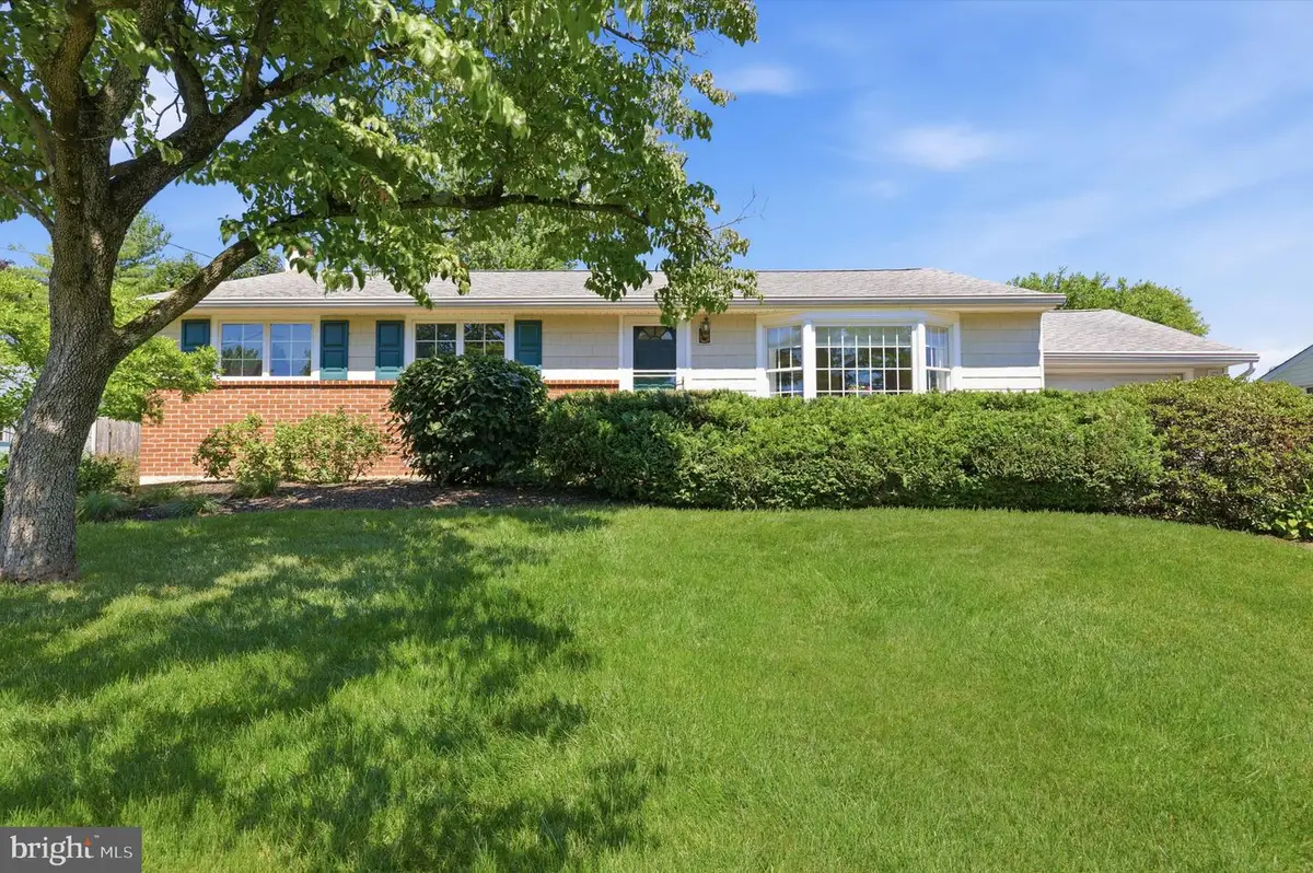 720 Clifford St, Warminster, PA 18974 - #1