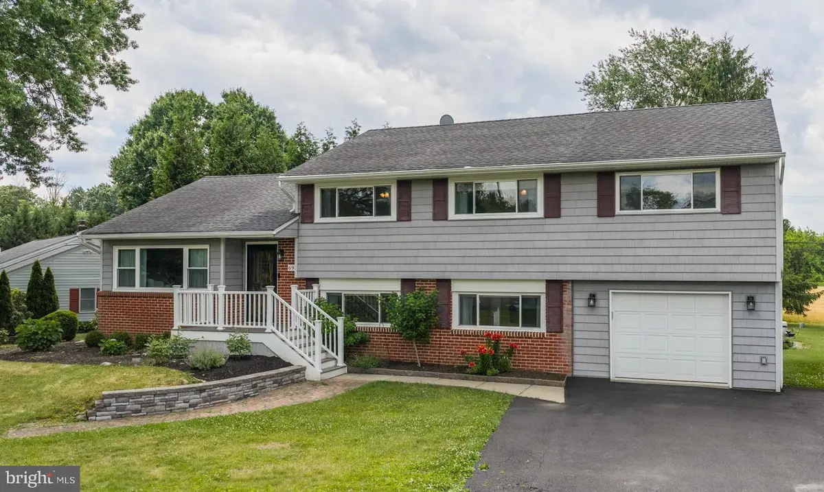 69 Upper Hilltop Rd, Yardley, PA 19067 - #1
